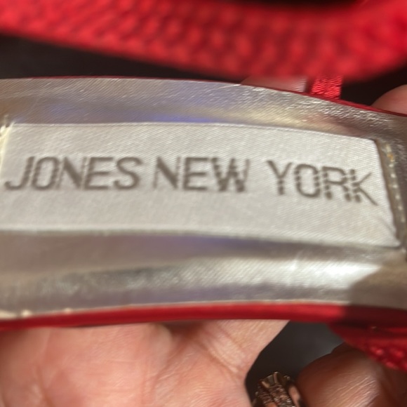 Jones New York suze7 1/2 dress, prom, evening wedding satin red shoes. - Picture 8 of 8